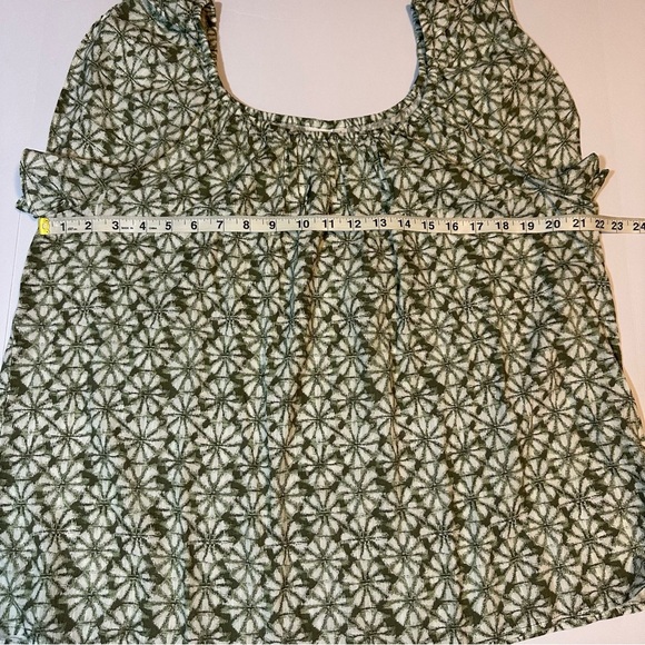 Gap flutter sleeve tank top - Picture 5 of 6